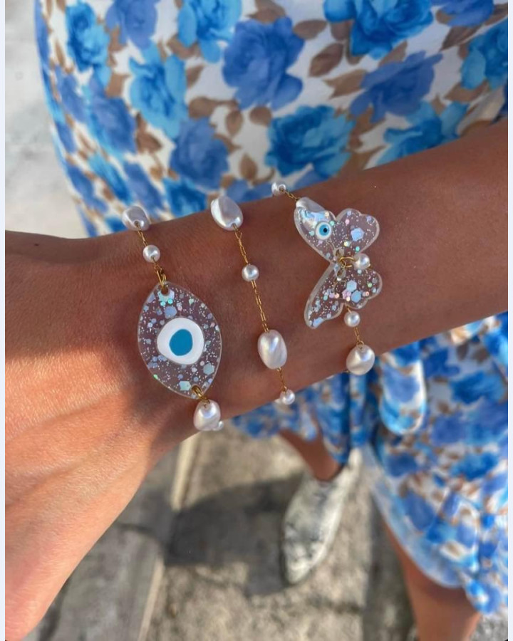 PEARLY PLEXI BRACELETS